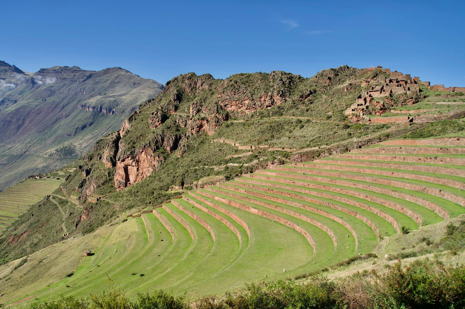 Pisac ruins and mountains